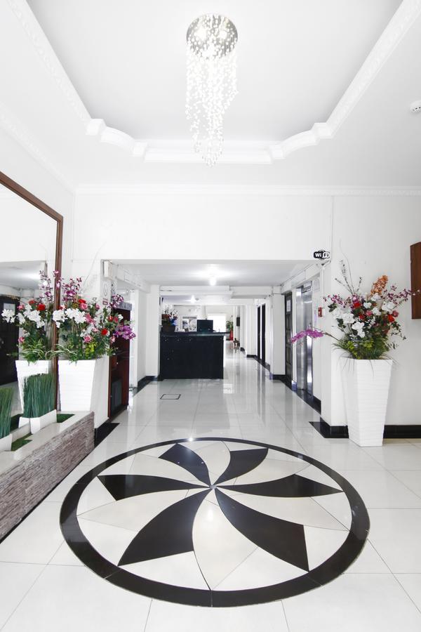 Flor De Liz Hotel 2*